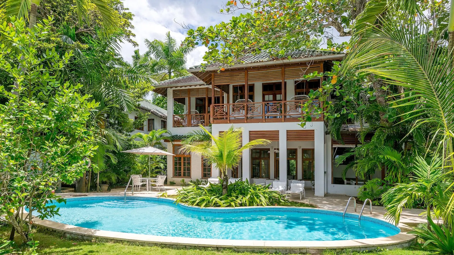 Idle Awhile Villas نيغريل منتجع